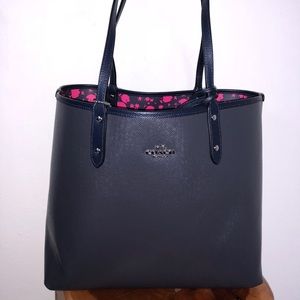 New with tags Coach reversible handbag